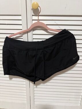 Nike Dri Fit Black Women’s Athletic Running Shorts size L with Reflective Swoosh